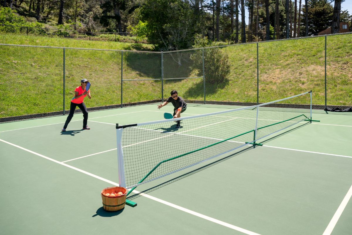 How Much Space Is Needed Around A Pickleball Court? Pickleball Hotspot