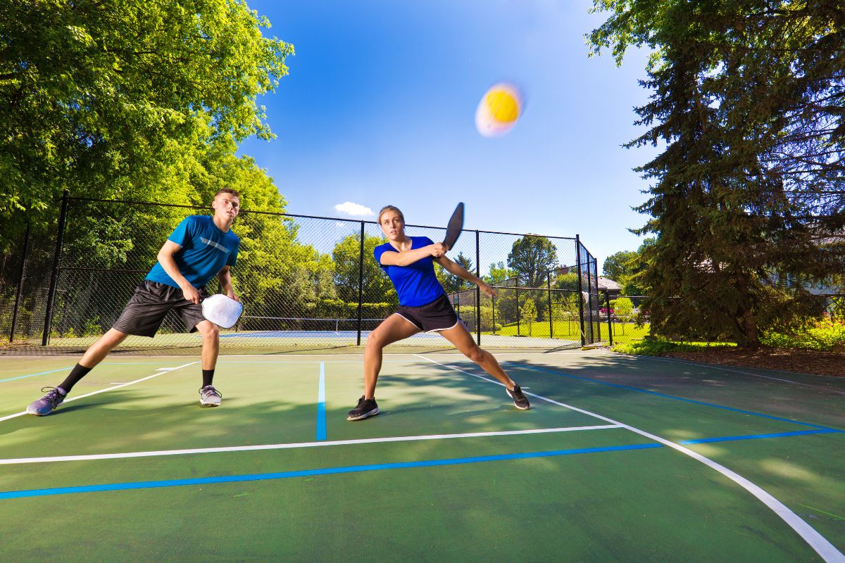 How To Play Doubles Pickleball