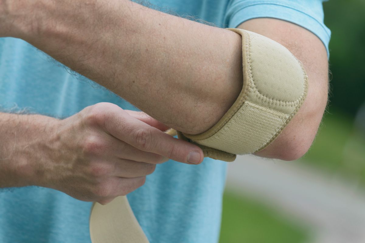 Do Compression Sleeves Help The Tennis Elbow? (1)